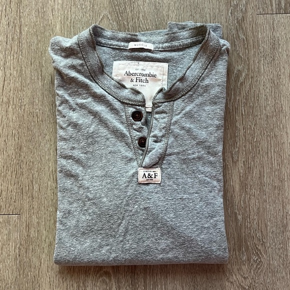 Abercrombie Vintage Retro Muscle Fit Henley Short-Sleeve Tee Heather Gray Medium - Picture 1 of 6